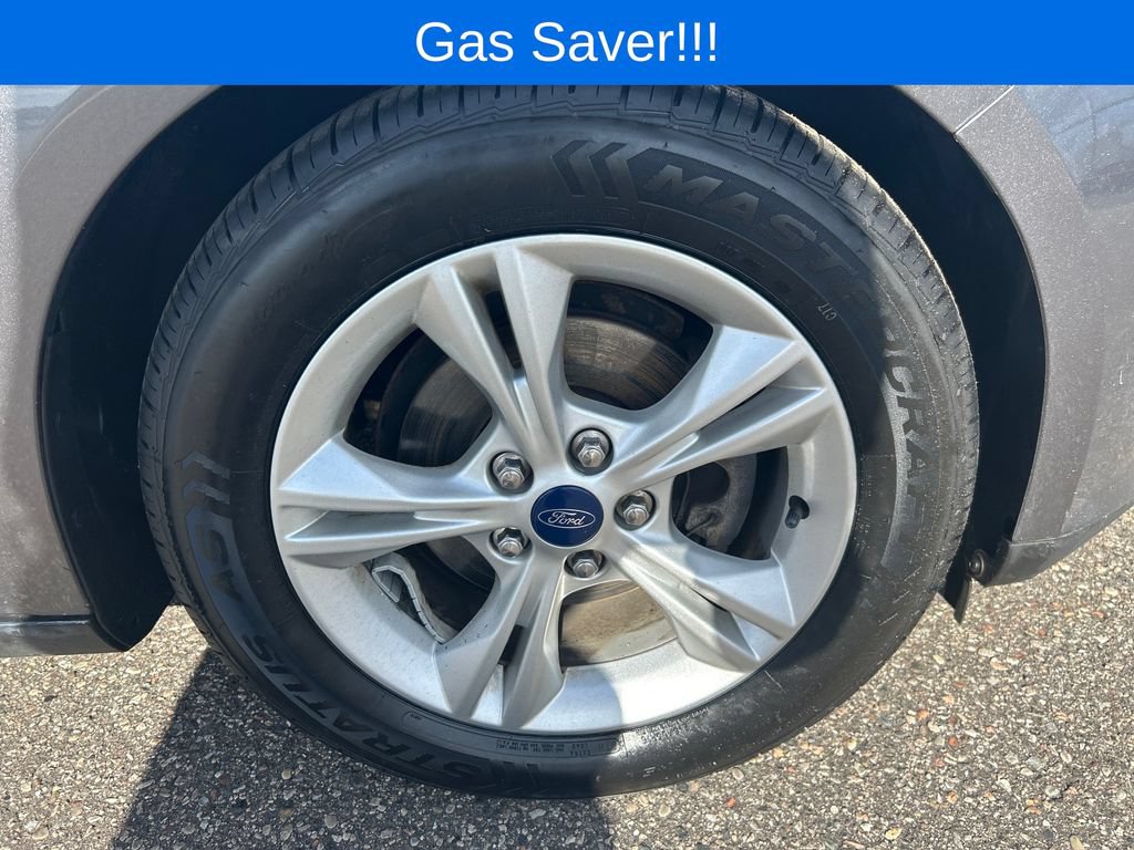 Used 2014 Ford Focus SE w/ SE Winter Package FWD image 9