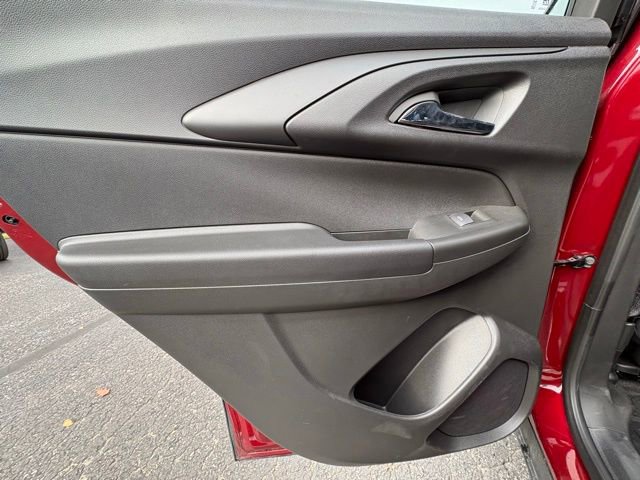 Used 2025 Chevrolet TrailBlazer LS w/ LS Convenience Package image 34