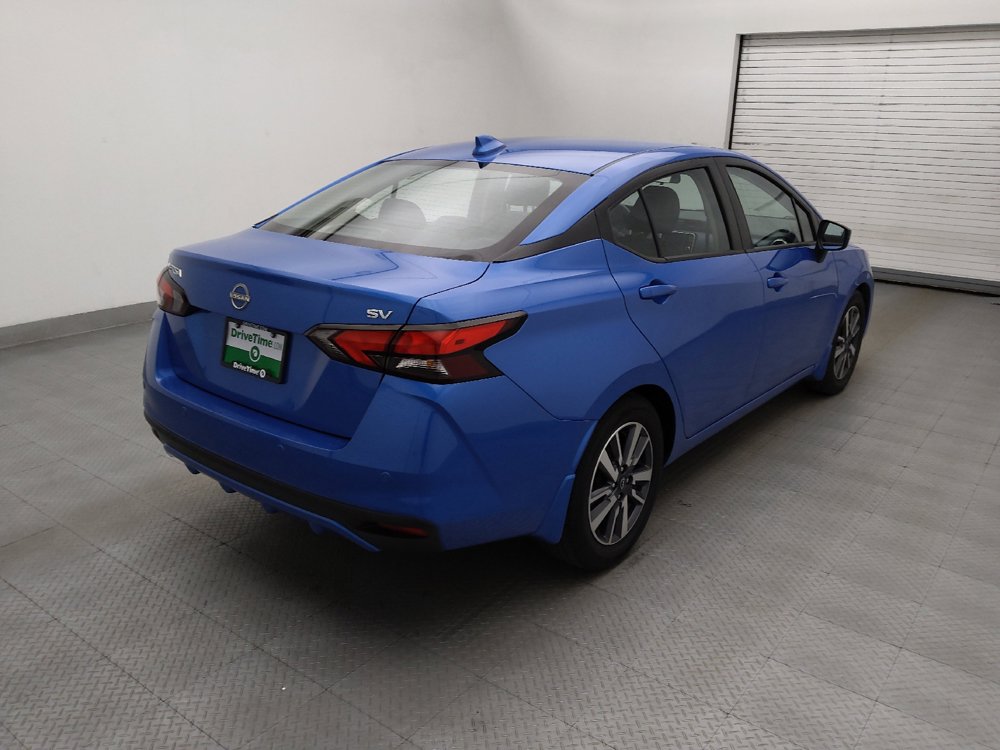 Used 2023 Nissan Versa SV w/ Trunk Package FWD image 9