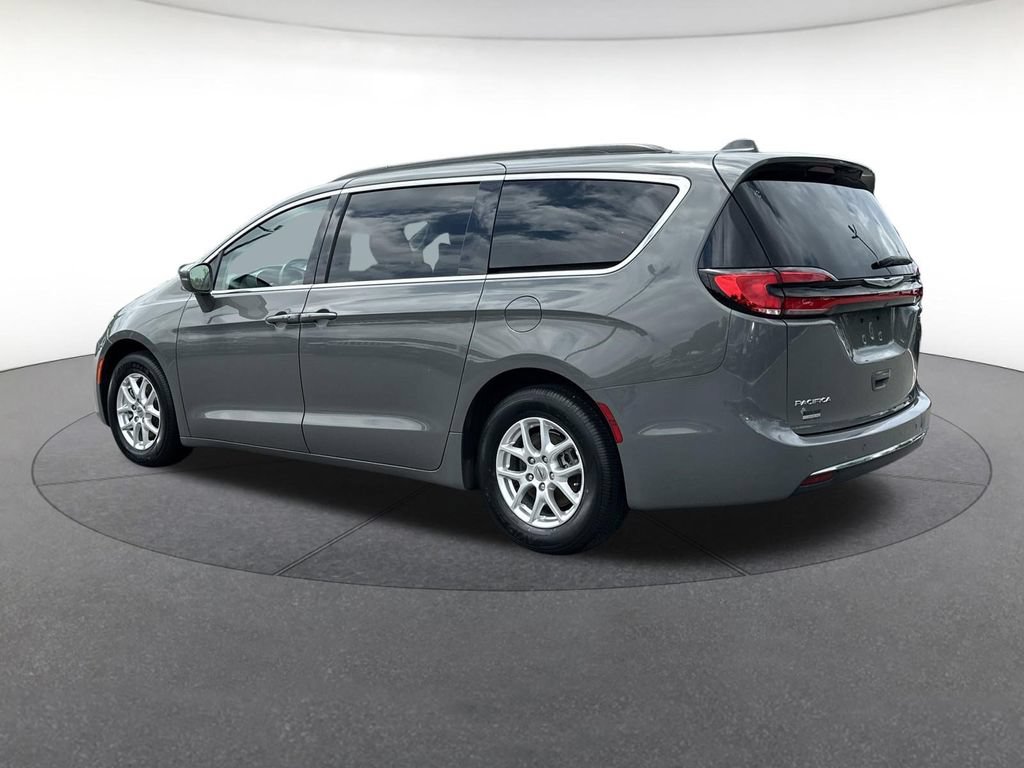Certified 2022 Chrysler Pacifica Touring-L FWD image 3