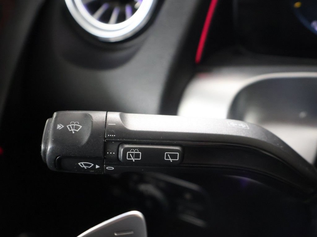Used 2023 Mercedes-Benz GLB 250 w/ AMG Line image 39