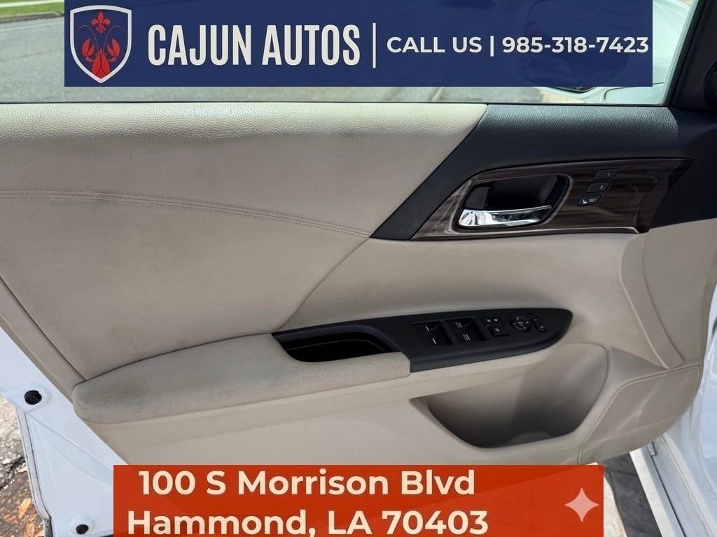 Used 2017 Honda Accord Touring image 14