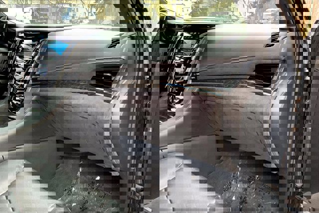 Used 2016 Cadillac Escalade Platinum image 15