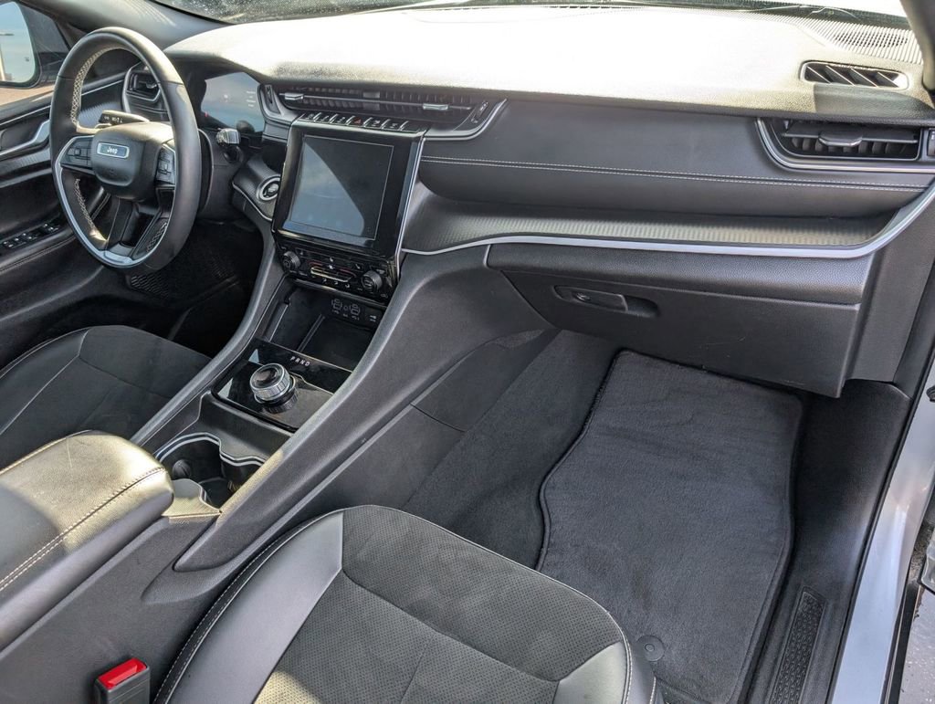 Used 2024 Jeep Grand Cherokee L Altitude image 46