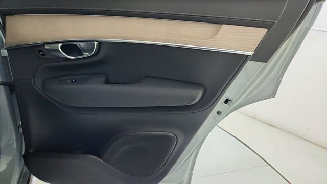 New 2026 Volvo XC90 B5 Plus w/ Protection Package AWD/4WD image 35