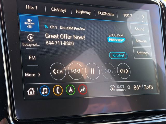 Used 2023 Chevrolet Traverse RS image 23