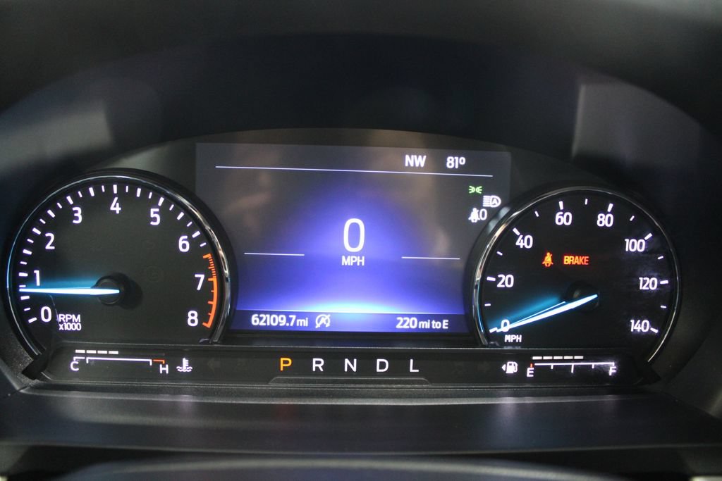 Used 2023 Ford Explorer XLT AWD/4WD image 35