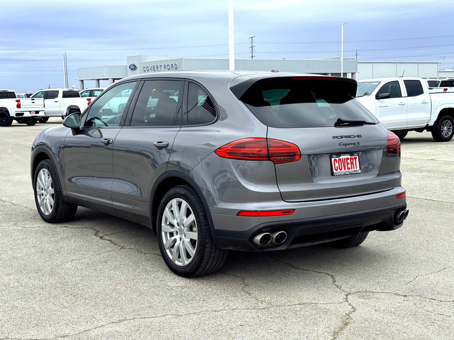 Used 2015 Porsche Cayenne S image 8