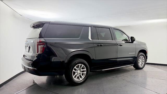 Used 2021 Chevrolet Suburban LT RWD image 8