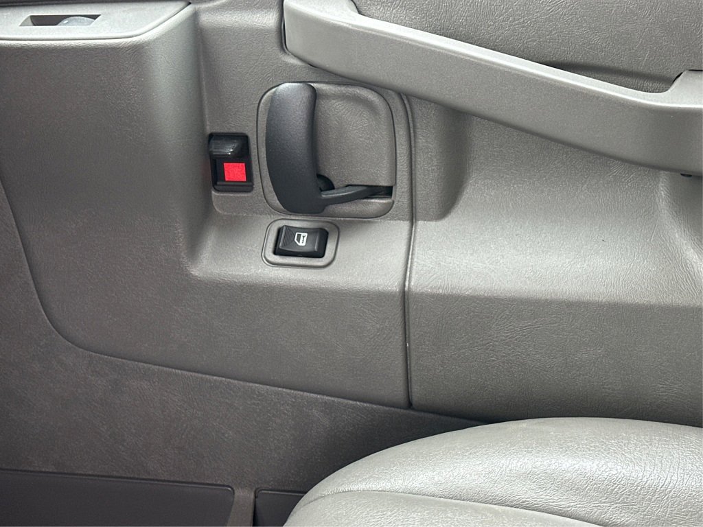 Used 2023 Chevrolet Express 3500 LS image 29