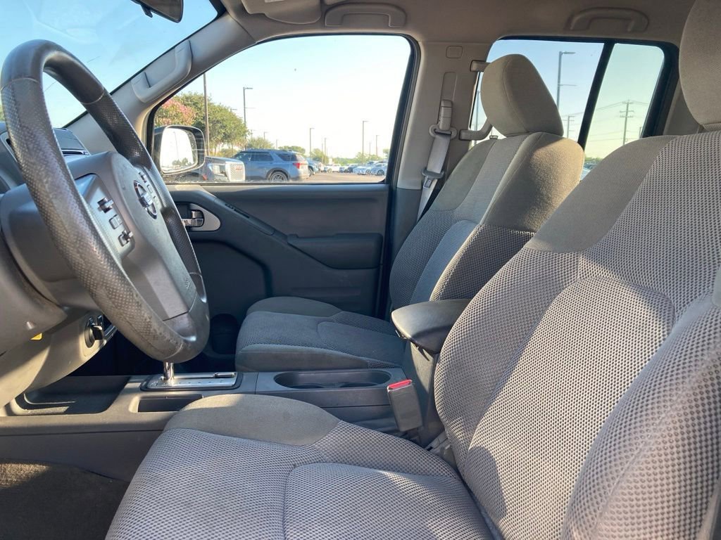 Used 2018 Nissan Frontier SV AWD/4WD image 8