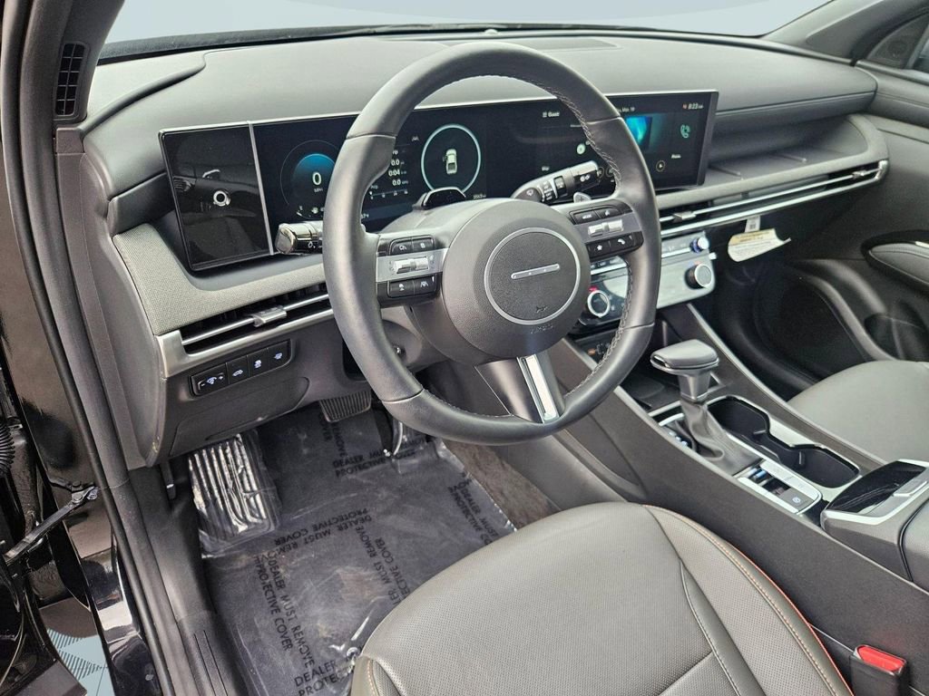 Certified 2025 Hyundai Santa Cruz Limited image 13