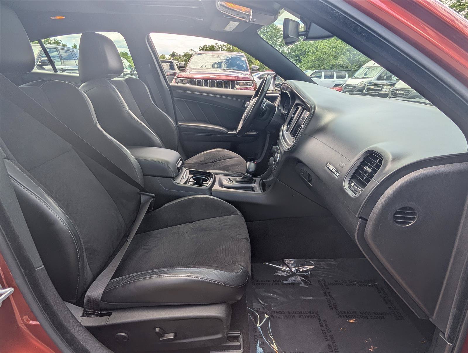 Used 2022 Dodge Charger R/T w/ Plus Group RWD image 12