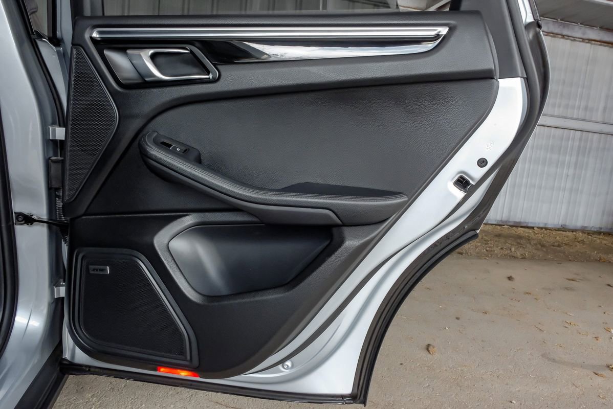 Used 2018 Porsche Macan Sport Edition image 49