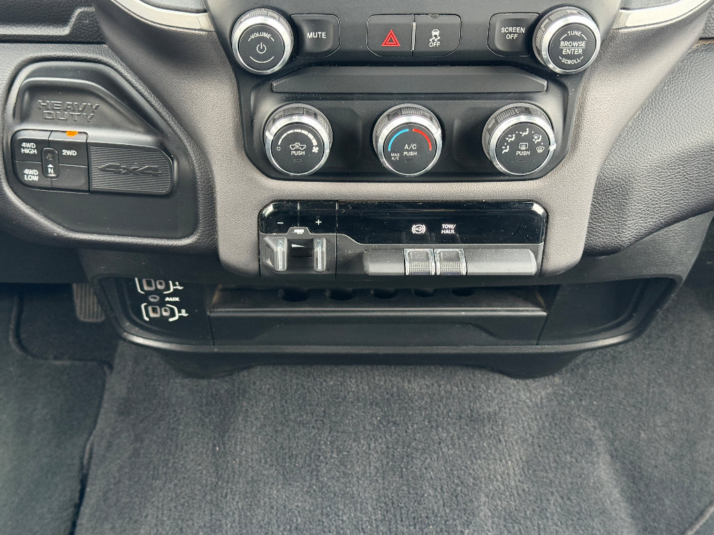 Used 2023 RAM 2500 Big Horn w/ Level 1 Equipment Group image 12