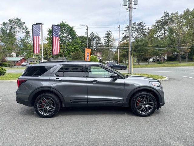 Used 2025 Ford Explorer ST-Line w/ Premium Package AWD/4WD image 5