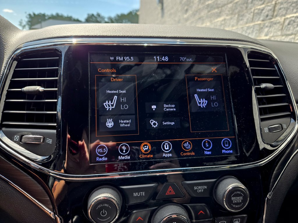 Used 2019 Jeep Grand Cherokee Limited w/ Trailer Tow Group IV AWD/4WD image 25