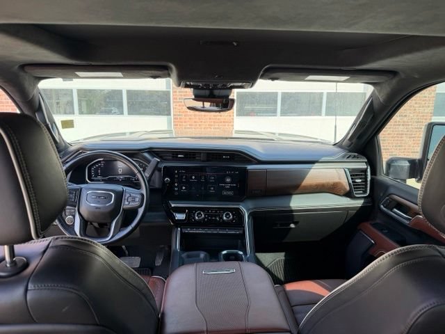Used 2024 GMC Sierra 2500 Denali Ultimate w/ Max Trailering Package AWD/4WD image 32