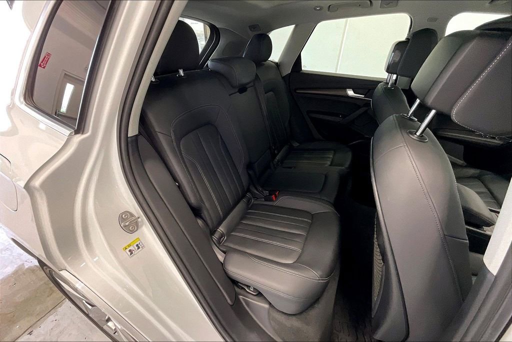 Used 2021 Audi Q5 2.0T Premium Plus w/ Premium Plus Package AWD/4WD image 19