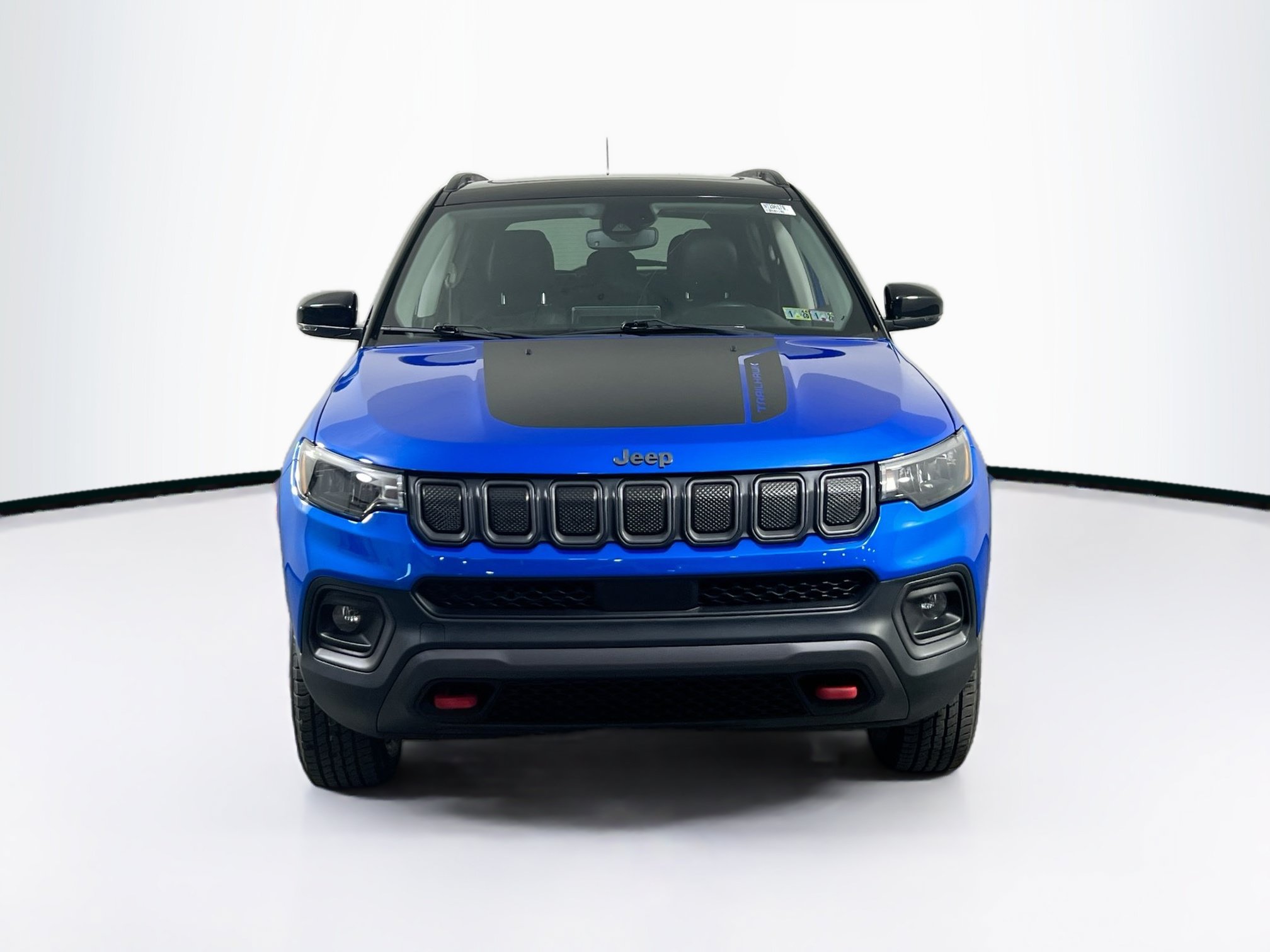Used 2022 Jeep Compass Trailhawk w/ Sun and Sound Group AWD/4WD image 2