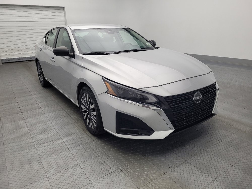 Used 2024 Nissan Altima 2.5 SV image 13