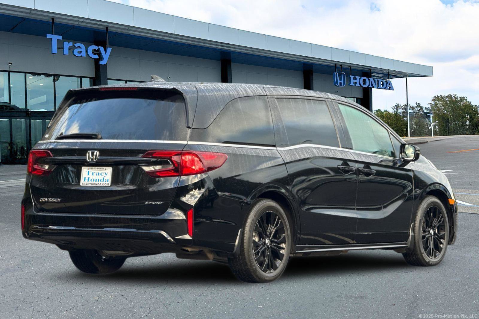Certified 2025 Honda Odyssey Sport-L image 6