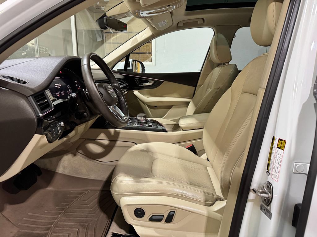 Used 2018 Audi Q7 3.0T Prestige w/ Prestige Package image 23