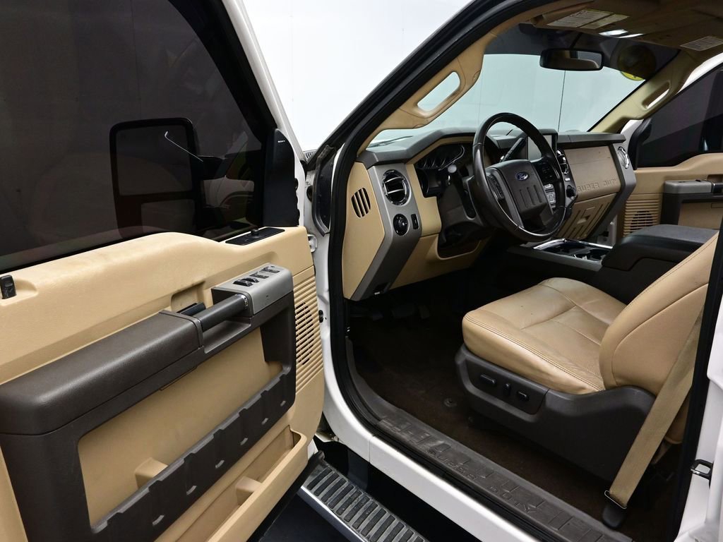 Used 2015 Ford F250 Lariat w/ Chrome Package image 12