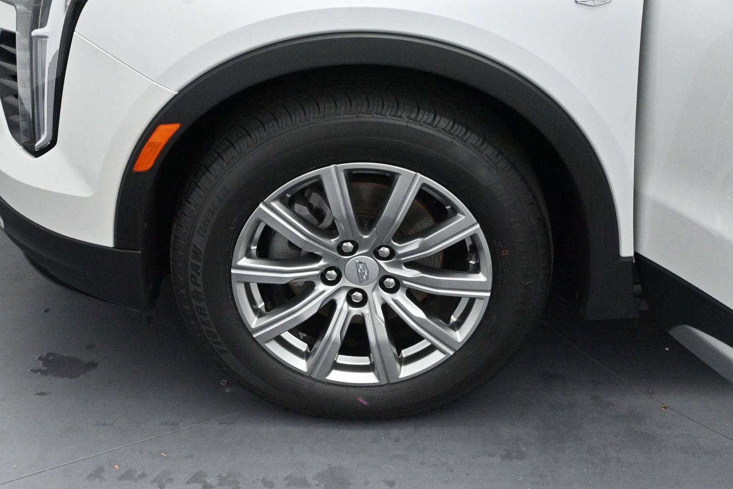 Used 2023 Cadillac XT4 Premium Luxury w/ Cold Weather Package AWD/4WD image 31