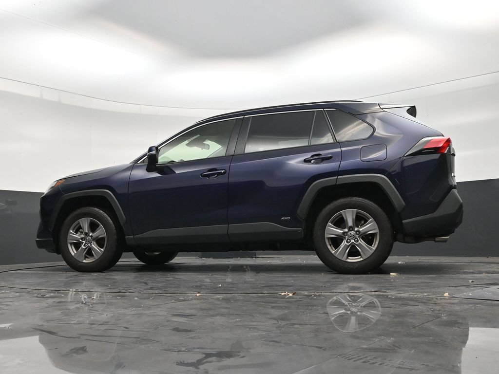Used 2025 Toyota RAV4 XLE AWD/4WD image 21