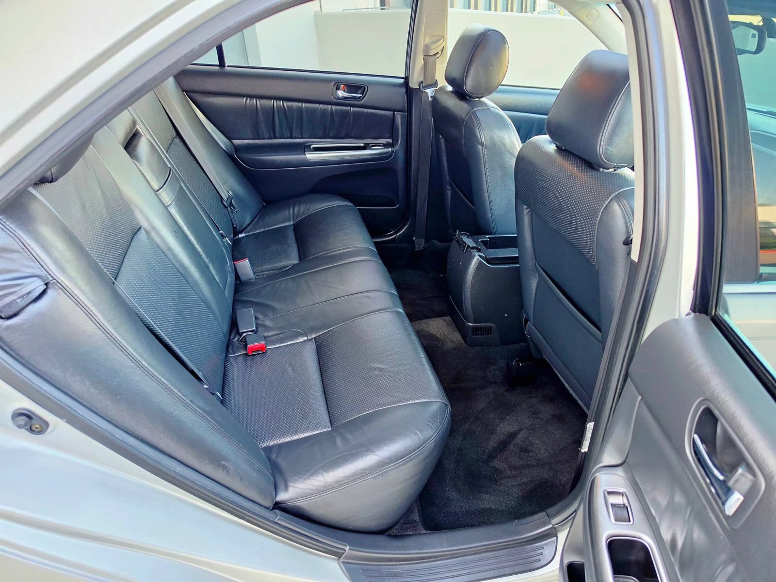 Used 2002 Toyota Camry SE FWD image 12