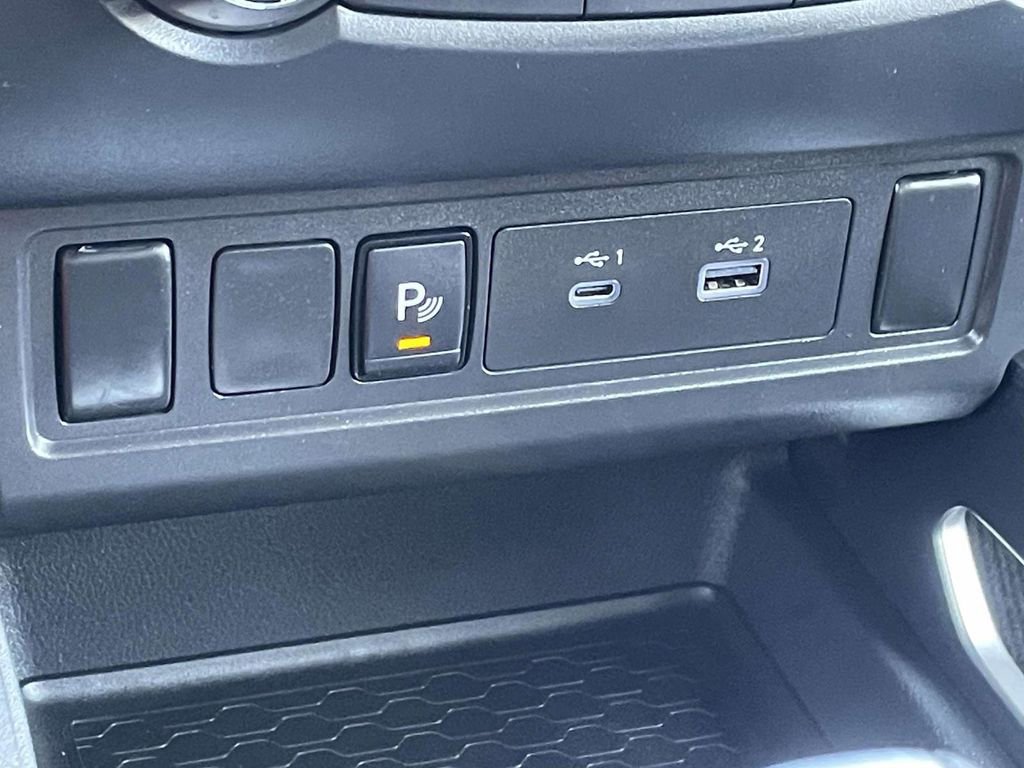 Used 2026 Nissan Frontier SV image 18