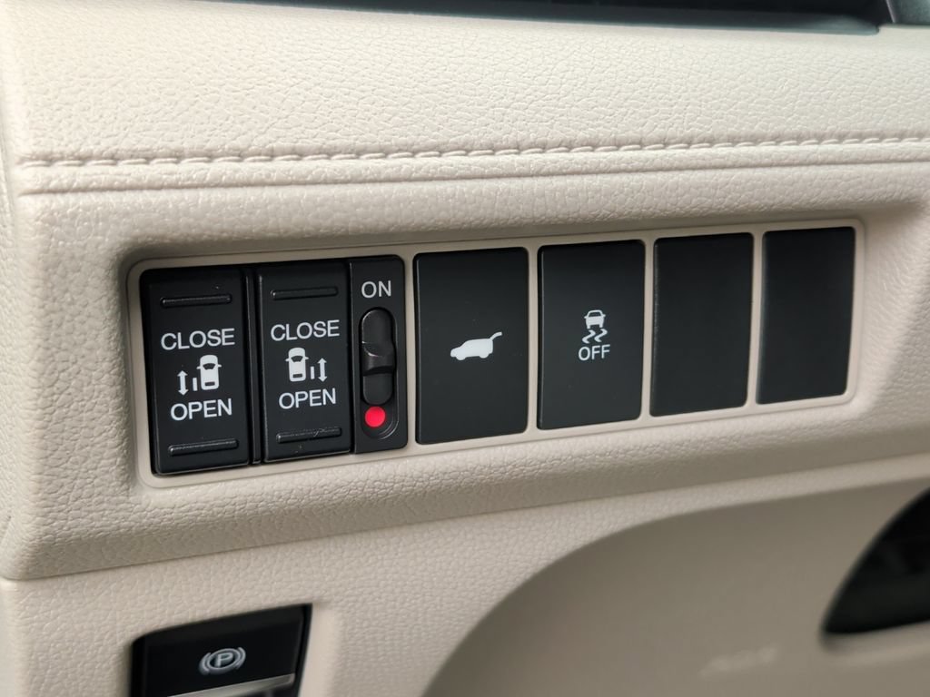 Used 2025 Honda Odyssey EX-L image 14