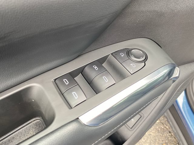 Used 2025 Chevrolet Traverse LT w/ Driver Confidence Package AWD/4WD image 18