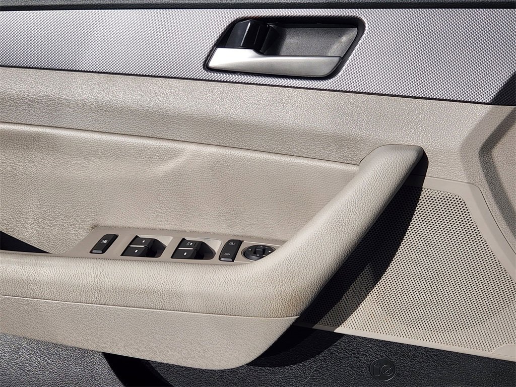 Used 2018 Hyundai Sonata SEL image 13