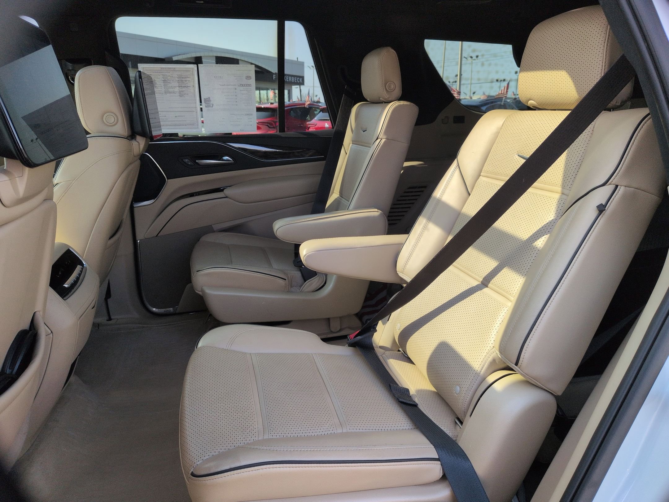 Certified 2021 Cadillac Escalade Premium Luxury image 26