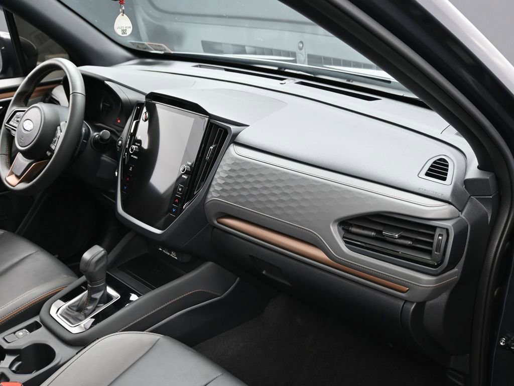 Used 2025 Subaru Forester Sport image 34