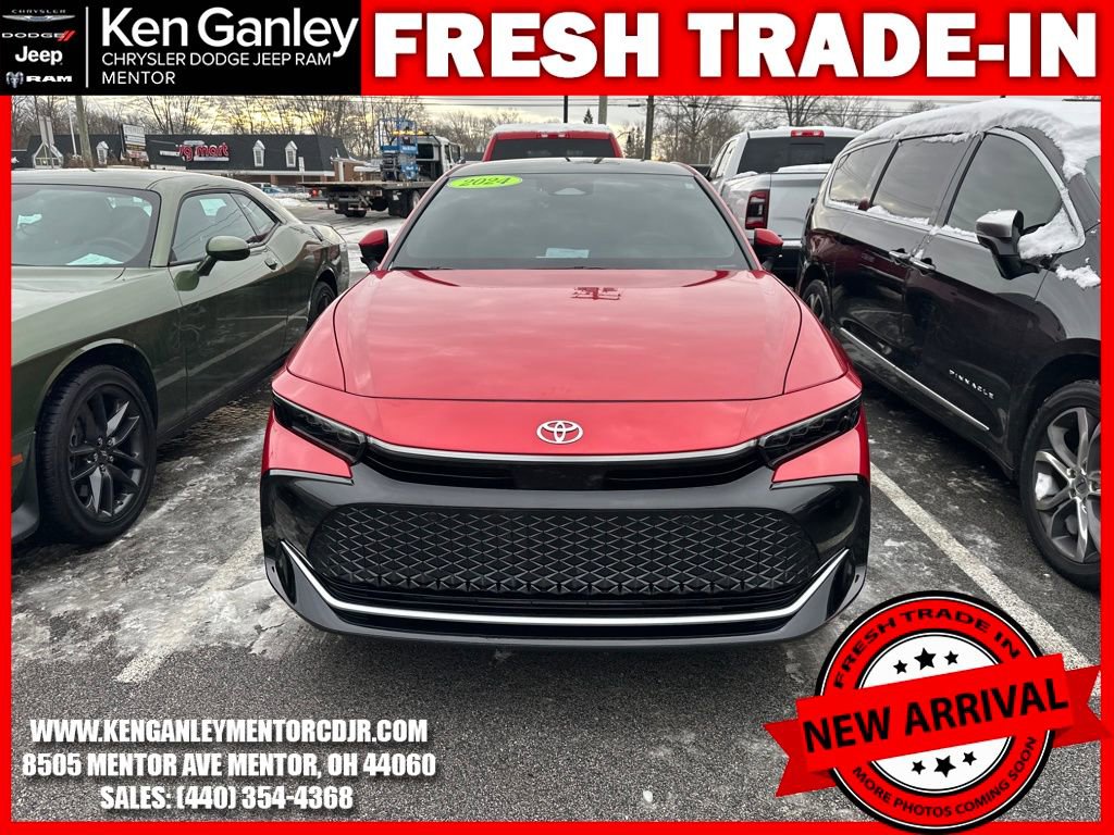 Used 2024 Toyota Crown image 3