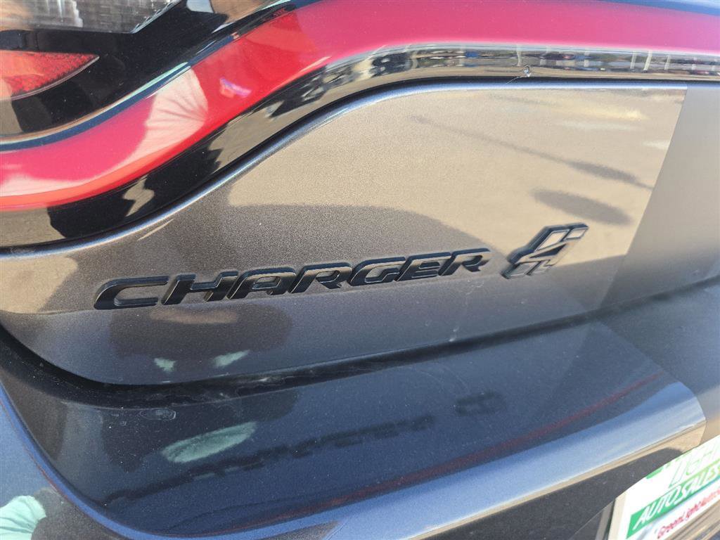 Used 2020 Dodge Charger SXT w/ Plus Group image 10
