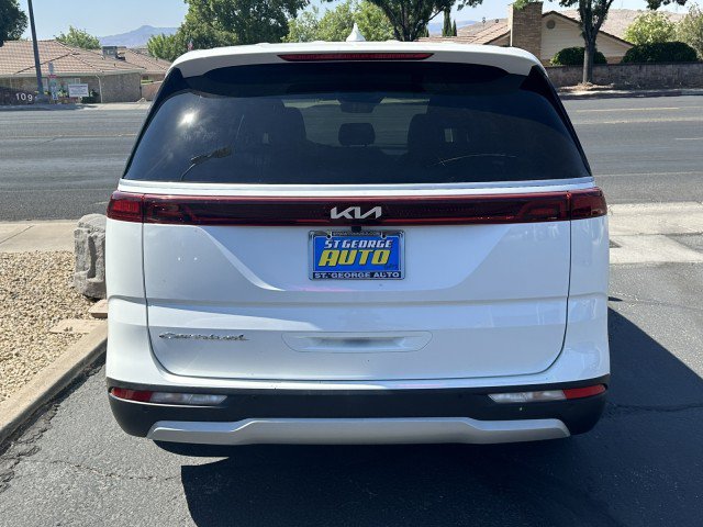 Used 2022 Kia Carnival LX FWD image 4