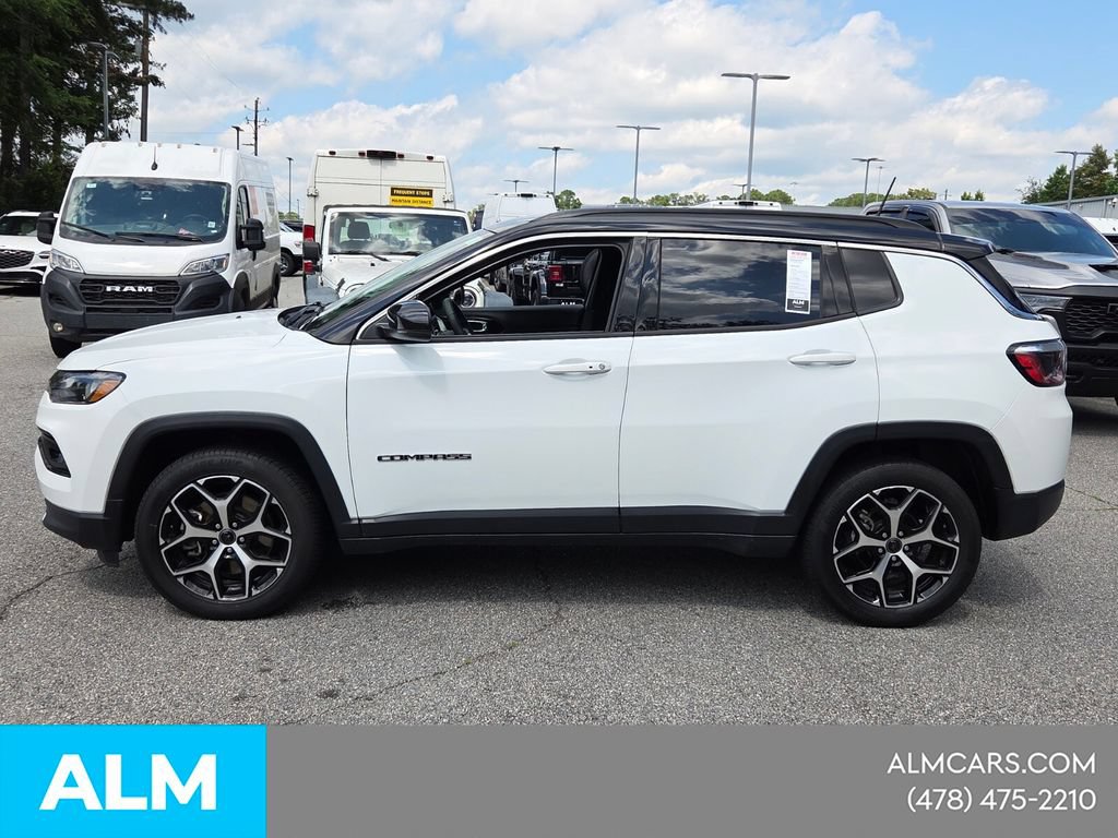 Used 2025 Jeep Compass Limited AWD/4WD image 5