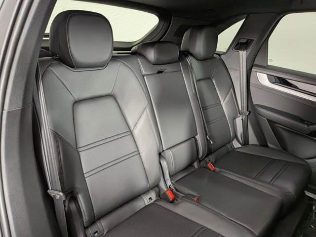 New 2026 Porsche Cayenne image 23