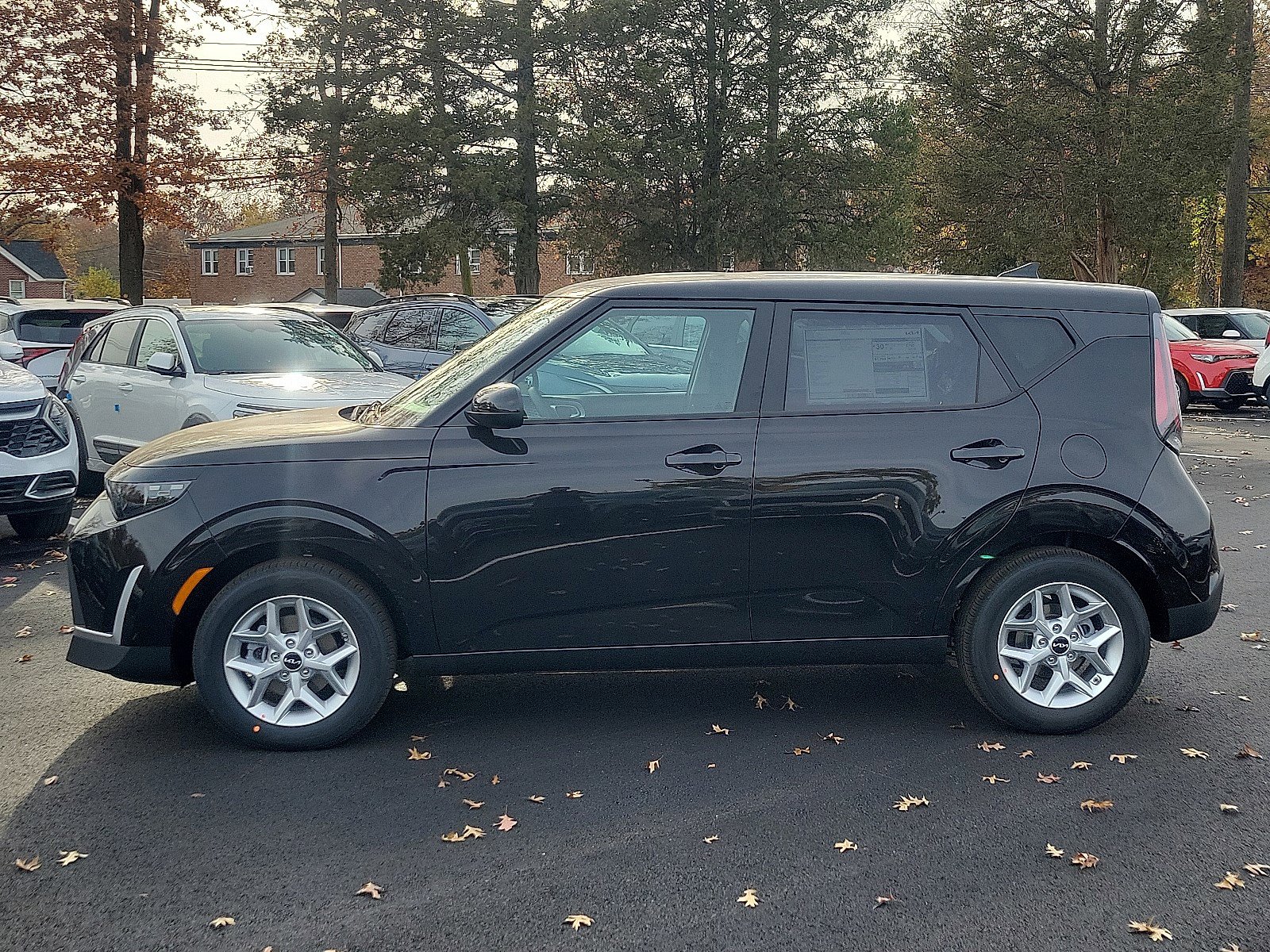 New 2025 Kia Soul LX w/ LX Technology Package image 4