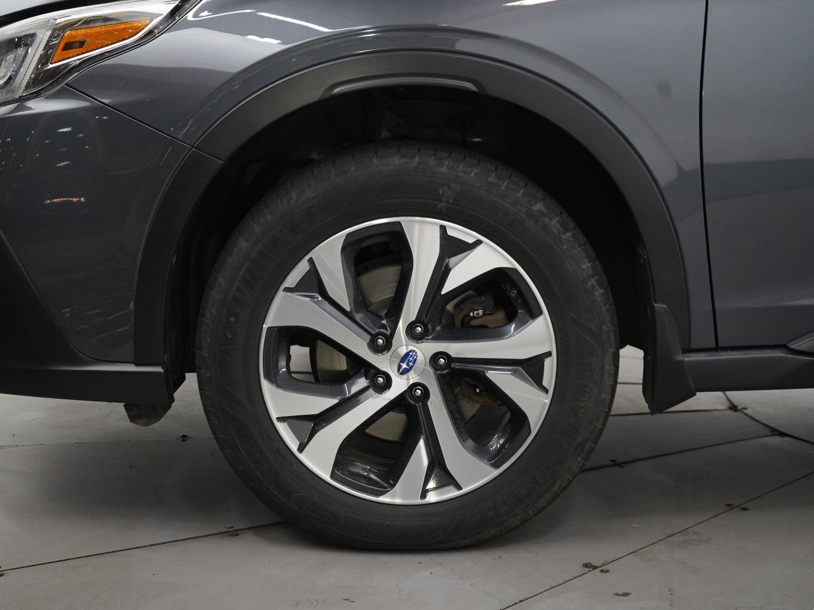 Used 2020 Subaru Outback Touring w/ Popular Package #2 image 28