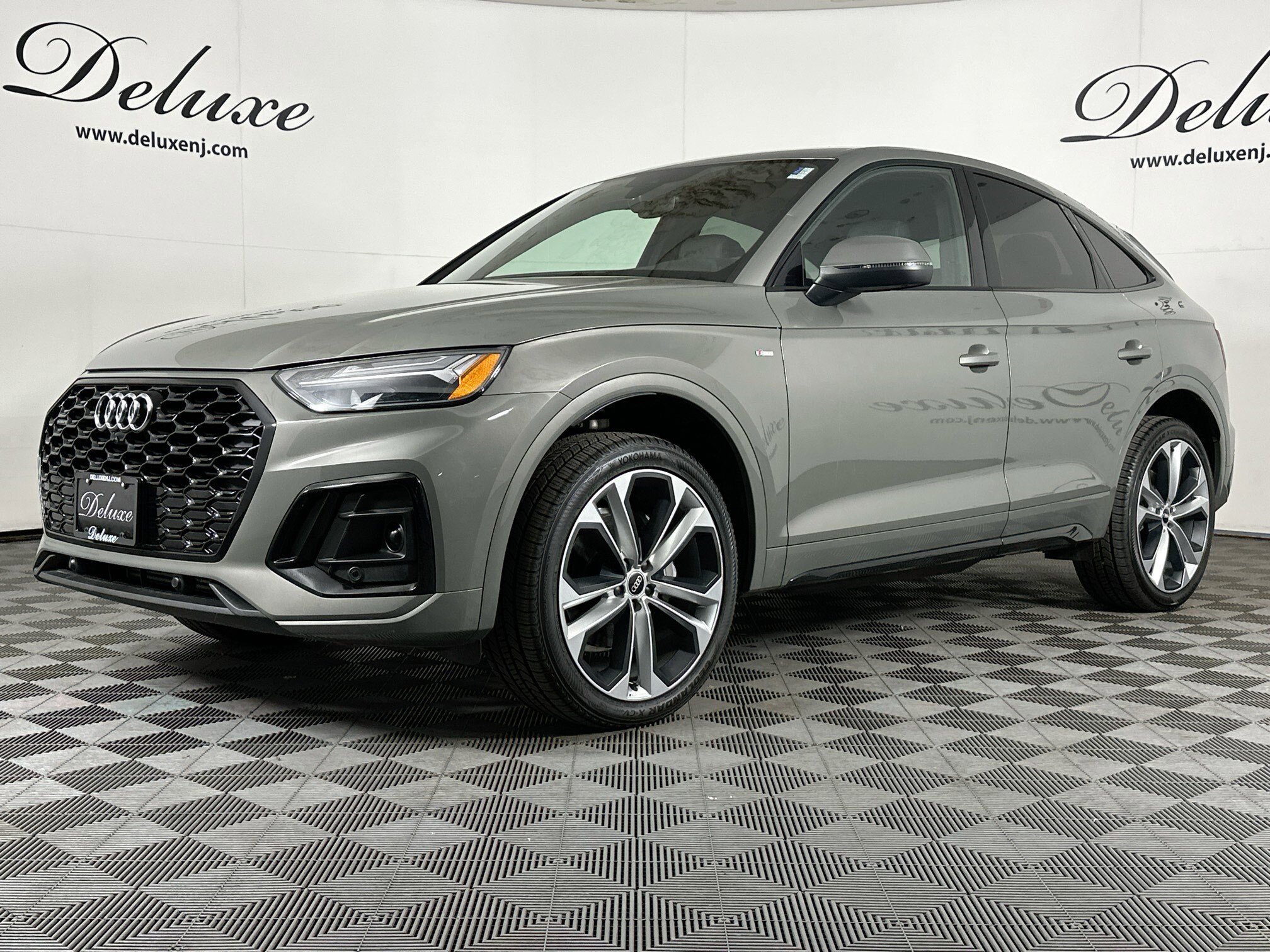 Used 2023 Audi Q5 2.0T Premium Plus AWD/4WD image 3