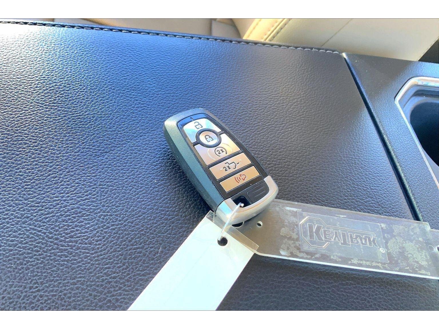 Used 2020 Ford F250 Lariat w/ Lariat Ultimate Package image 8