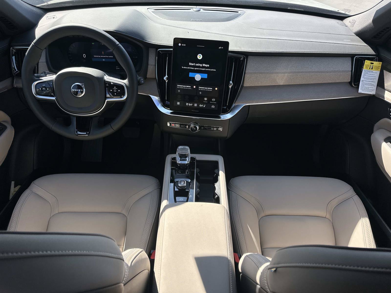 New 2026 Volvo XC90 T8 Plus w/ Protection Package Premier AWD/4WD image 7