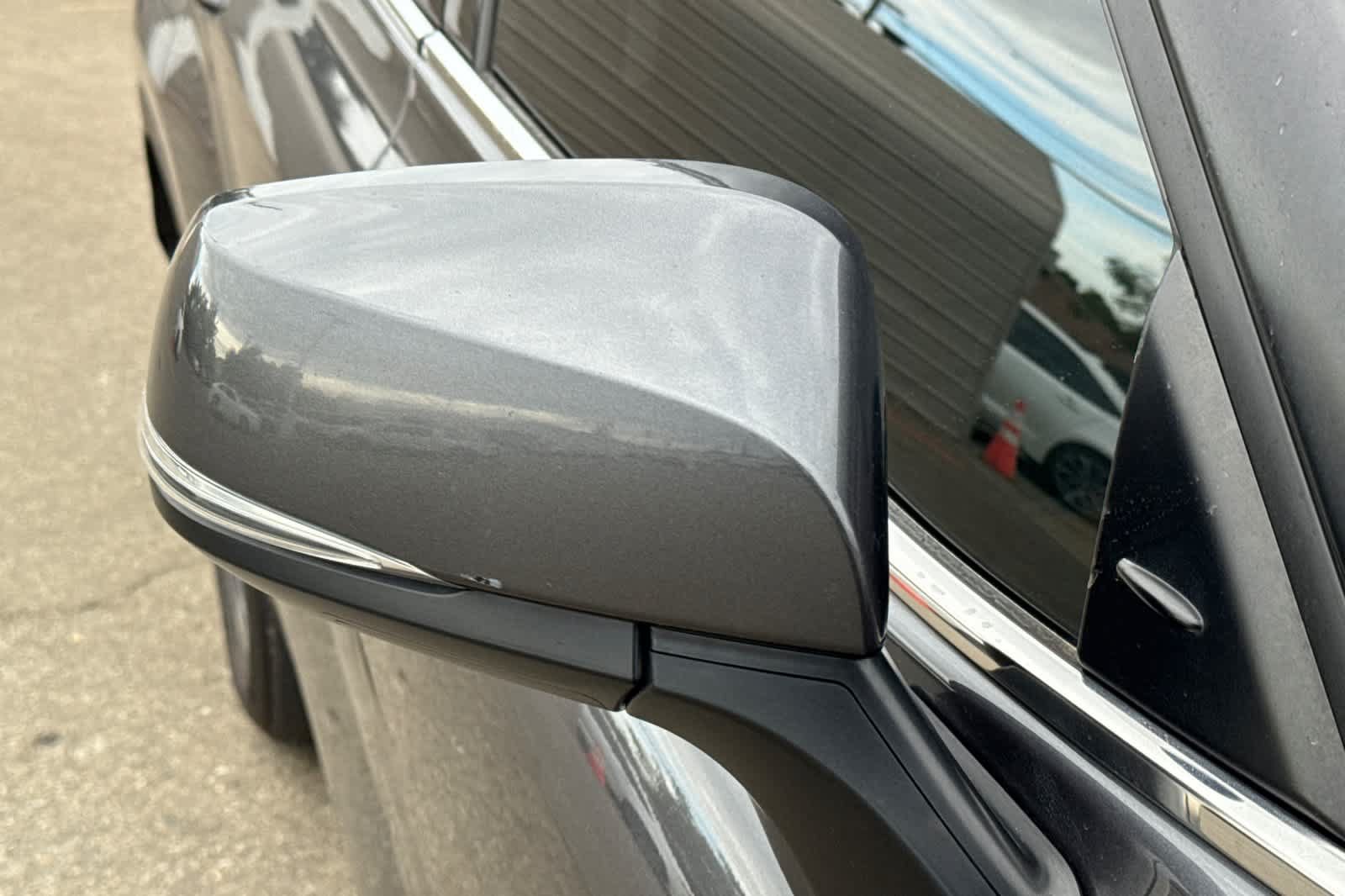 Used 2021 Toyota Highlander XLE FWD image 19
