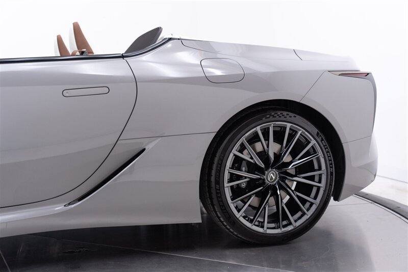 Used 2026 Lexus LC 500 Convertible w/ Inspiration Series RWD image 28