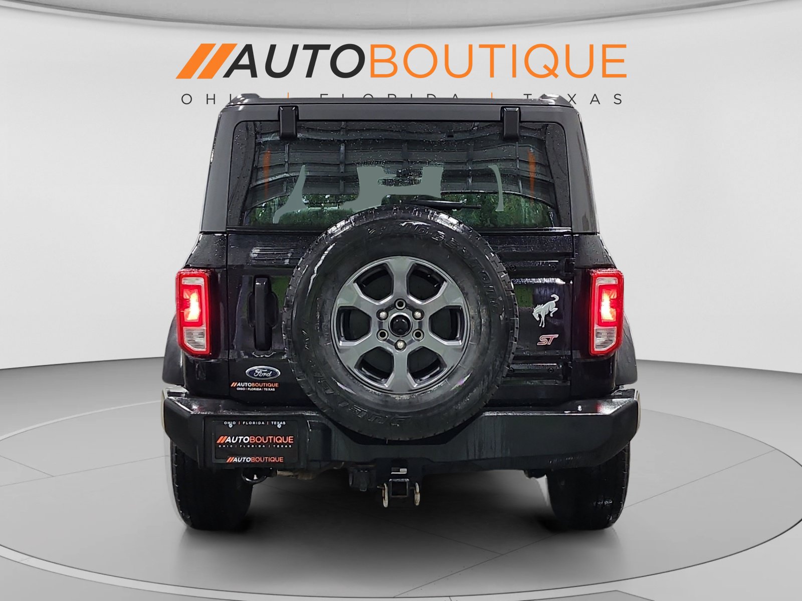 Used 2023 Ford Bronco 2-Door AWD/4WD image 4